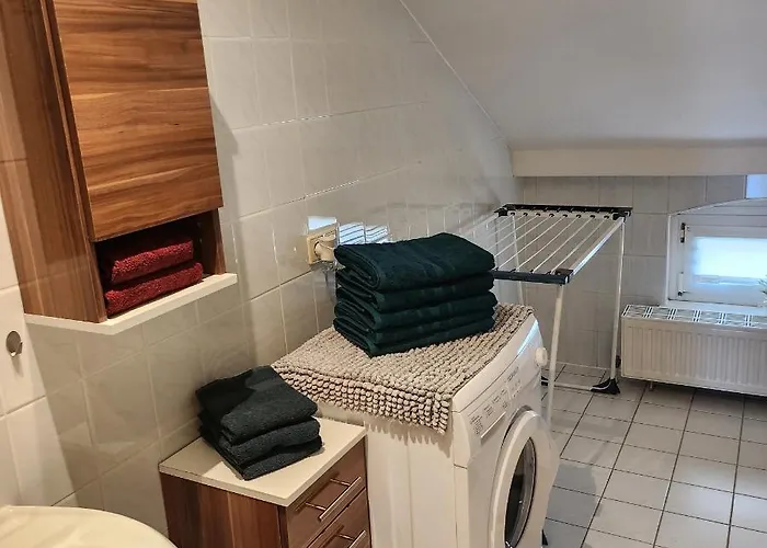 Merseburger Strasse 402 *